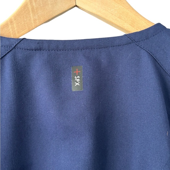 Grey's Anatomy Women’s Spandex Stretch Navy Blue Scrub Top Size 2XL - Picture 4 of 9